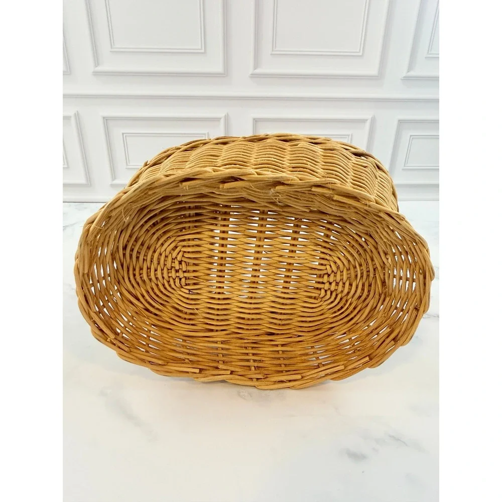 Vintage Woven Wicker Reed Duck Basket 10x8x5